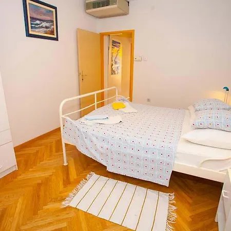 Jarak Apartment