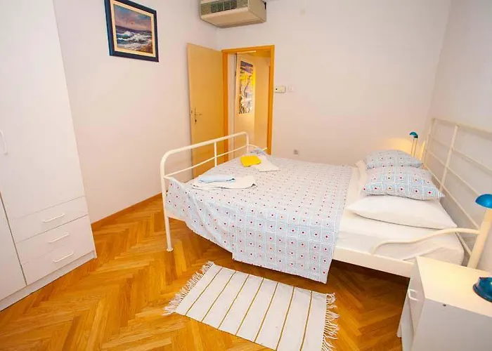 Jarak Apartament